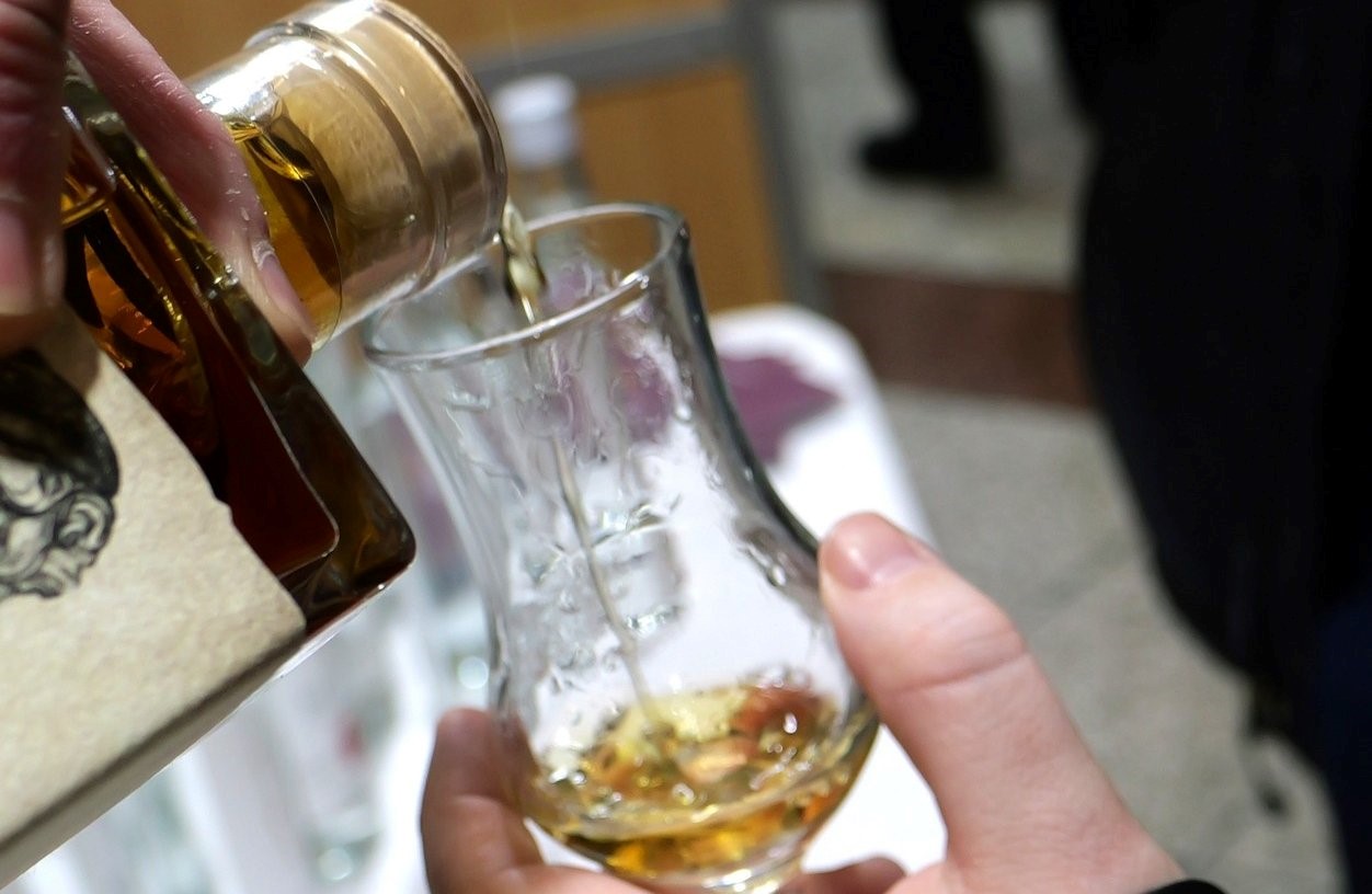 Φωτίζει μια άλλη διάσταση των Θεσσαλικών αποσταγμάτων